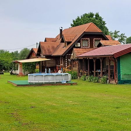 Rooms Ma La Karlovac Exterior foto